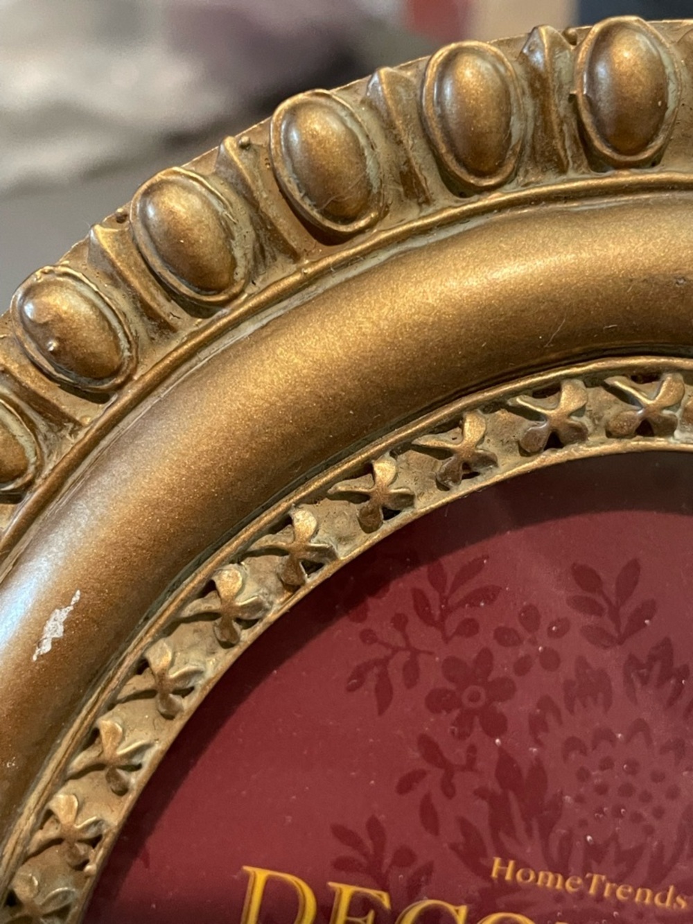 Decorator Antique Brass Oval 4x6 Picture Frame by HomeTrends - Picture 2 of 4